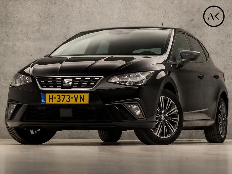 Zwart Gebruikt 2020 Seat Ibiza FR Sport Hatchback | € 14.945 (Super prijs) - Afbeelding 1/4