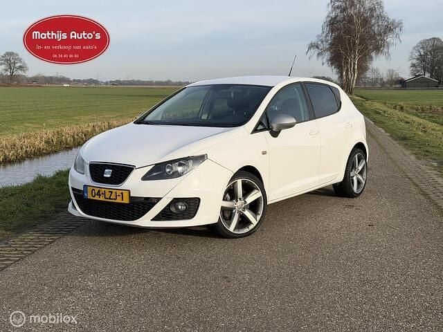 Wit Occasion 2010 Seat Ibiza FR Hatchback | € 4.950 (Goede deal) - Afbeelding 1/4