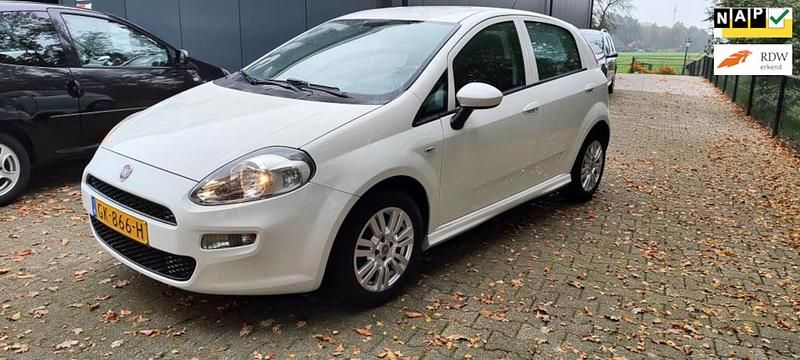 Wit Gebruikt 2015 Fiat Punto Evo Lounge Hatchback | € 3.799 - Afbeelding 1/4