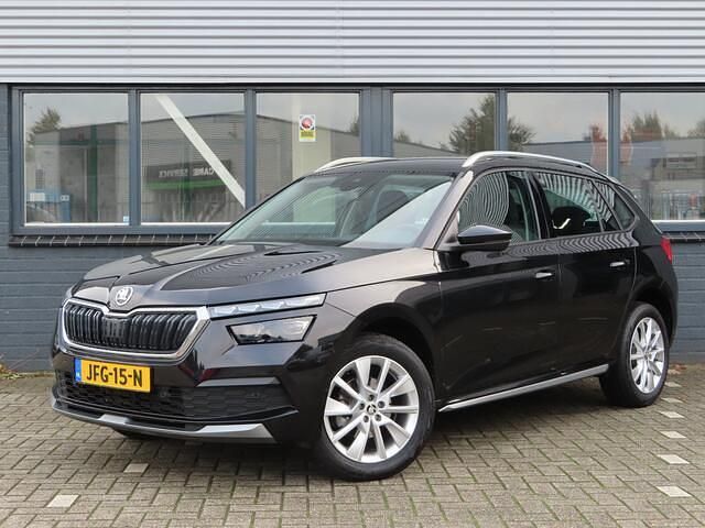 Zwart Gebruikt 2022 Skoda Kamiq Style SUV | € 23.450 (Eerlijke prijs) - Afbeelding 1/4
