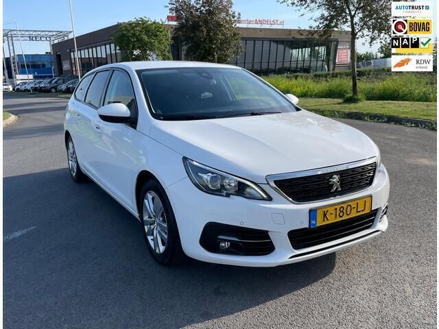 Wit Gebruikt 2021 Peugeot 308 Active Stationwagen | € 11.950 (Eerlijke prijs) - Afbeelding 1/4