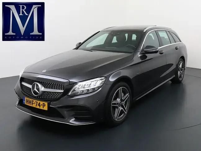 Grijs Gebruikt 2020 Mercedes C300e Advantage Stationwagen | € 31.440 (Iets duurder) - Afbeelding 1/4