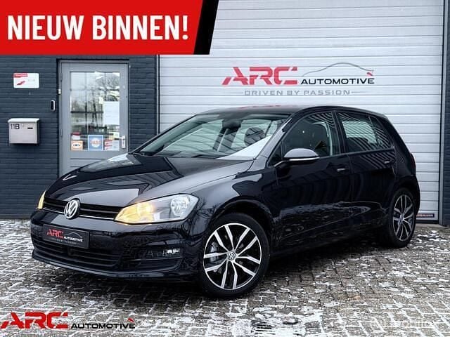 Zwart Gebruikt 2013 VW Golf VII Highline Hatchback | € 11.450 (Super prijs) - Afbeelding 1/4