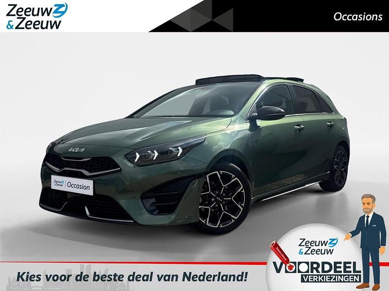 Groen Gebruikt 2024 Kia Ceed Premium Hatchback | € 32.945 - Afbeelding 1/4