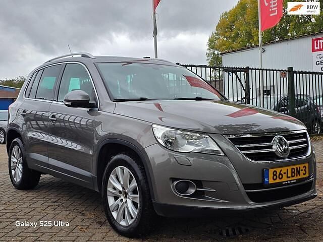 Grijs Gebruikt 2009 VW Tiguan Sport SUV | € 8.999 (Eerlijke prijs) - Afbeelding 1/4