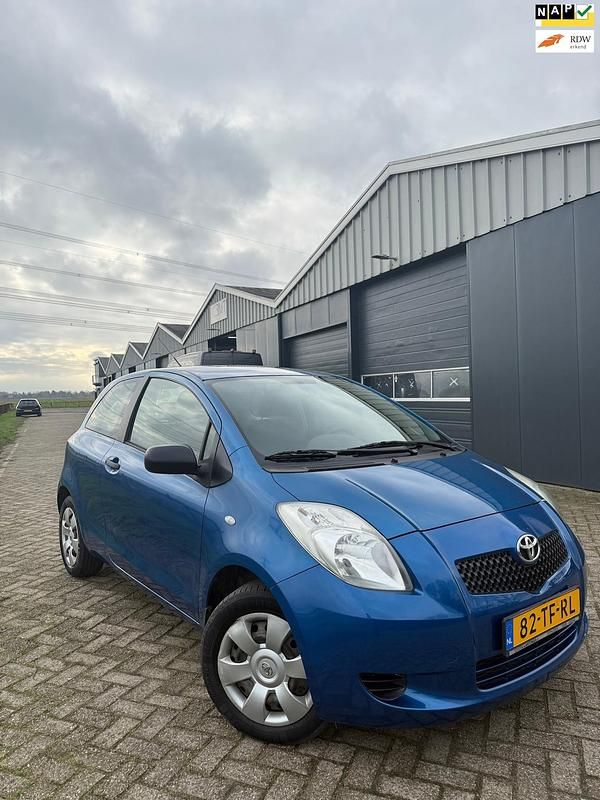 Blauw Gebruikt 2006 Toyota Yaris Terra Hatchback | € 3.199 (Eerlijke prijs) - Afbeelding 1/4