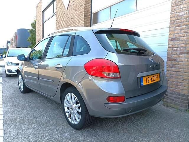 Occasion Renault Clio GrandTour Business 101 PK (74 kW) 2010 Grijs Stationwagen