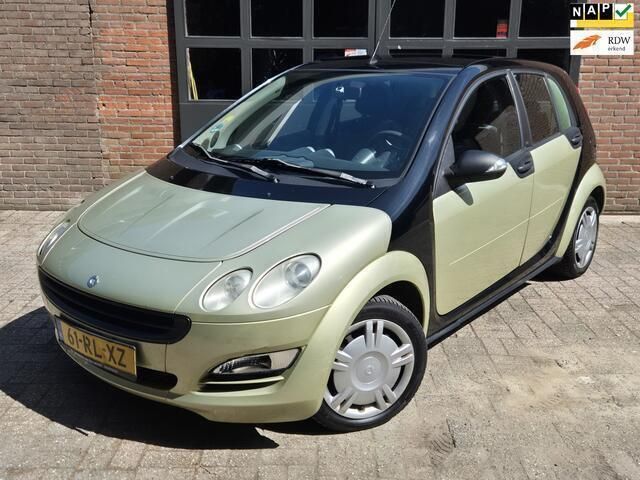 Zwart Gebruikt 2005 Smart ForFour Hatchback | € 1.850 (Eerlijke prijs) - Afbeelding 1/4
