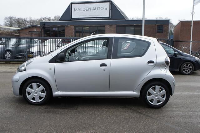 Occasion Toyota Aygo Comfort 68 PK (50 kW) 2010 Grijs Hatchback