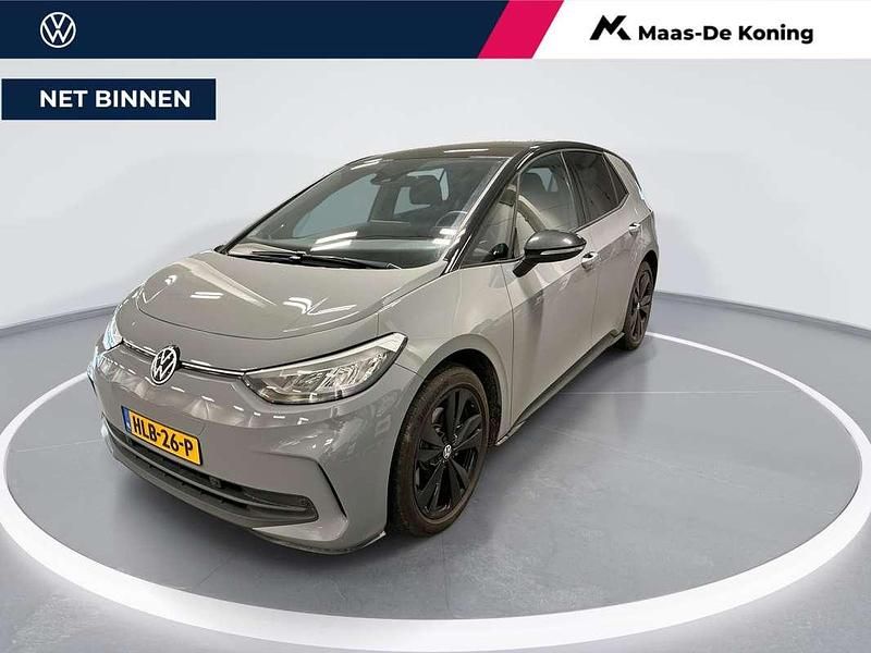 Grijs Occasion 2025 VW ID.3 Black Edition Hatchback | € 26.940 (Eerlijke prijs) - Afbeelding 1/4
