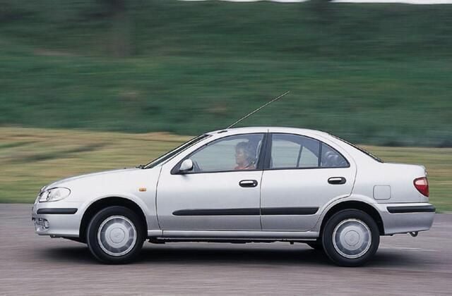 Grijs Gebruikt 2003 Nissan Almera Visia Sedan | € 1.849 (Eerlijke prijs) - Afbeelding 1/4