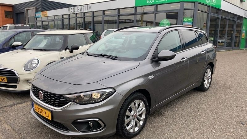 Grijs Gebruikt 2019 Fiat Tipo Business Stationwagen | € 16.495 (Duur) - Afbeelding 1/4