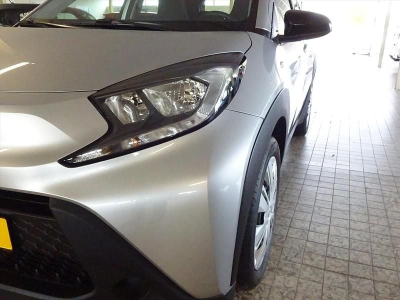 Occasion Toyota Aygo X Play 72 PK (52 kW) 2023 Grijs (metallic) SUV