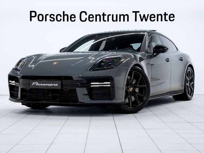 Grijs Nieuw 2025 Porsche Panamera 4 Sedan | € 186.064 (Iets duurder) - Afbeelding 1/4