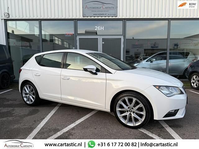 Wit Gebruikt 2014 Seat Leon Style Hatchback | € 5.550 (Eerlijke prijs) - Afbeelding 1/4