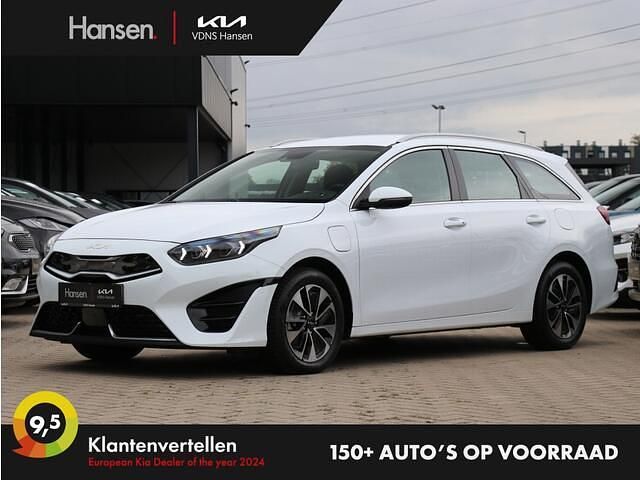 Wit Gebruikt 2023 Kia Ceed Stationwagen | € 25.945 (Eerlijke prijs) - Afbeelding 1/4