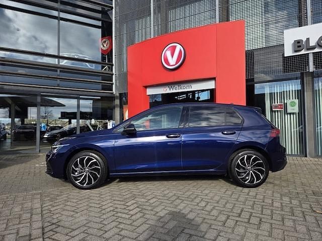 Occasion VW Golf VII Life 2021 Blauw Hatchback
