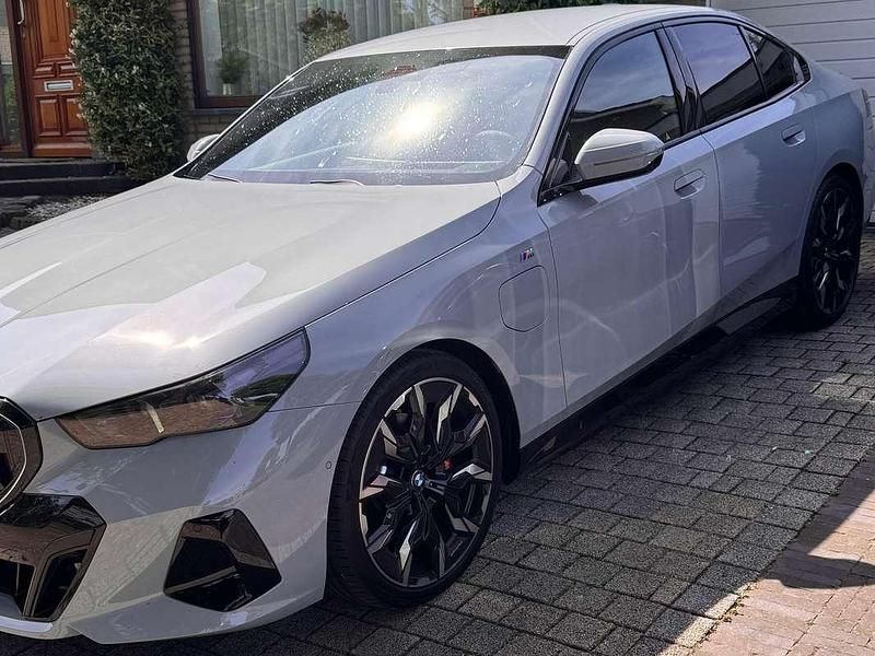 Occasion BMW 530 M Sport 299 PK (219 kW) 2025 Grijs Sedan