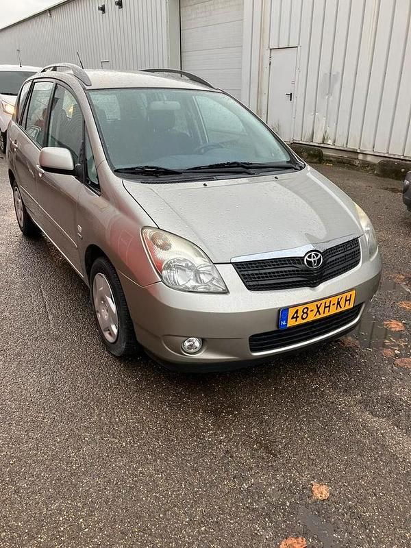 Gebruikt 2003 Toyota Corolla Verso MPV | € 3.495 (Eerlijke prijs) - Afbeelding 1/4