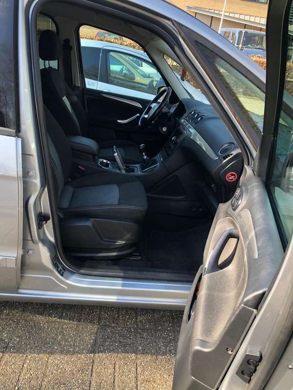 Zilver Gebruikt 2012 Ford Galaxy Trend MPV | € 6.500 (Eerlijke prijs) - Afbeelding 1/4