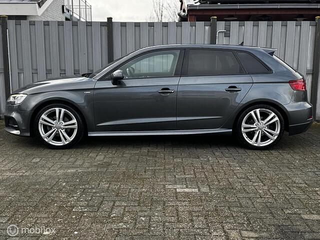 Occasion Audi A3 Sportback S-Line 150 PK (110 kW) 2019 Grijs Hatchback