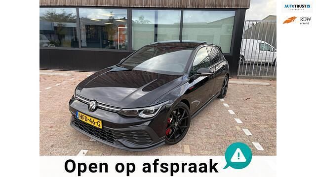 Zwart Gebruikt 2024 VW Golf VIII GTI Clubsport Stationwagen | € 39.750 (Goede deal) - Afbeelding 1/4