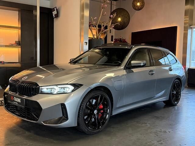 Occasion BMW 330 M Sport 291 PK (214 kW) 2023 Grijs Stationwagen