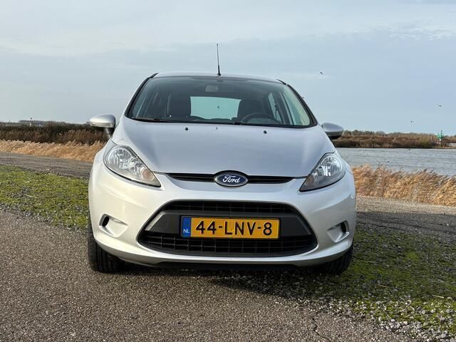 Occasion Ford Fiesta Limited 60 PK (44 kW) 2010 Grijs Hatchback