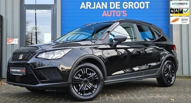 Zwart Gebruikt 2019 Seat Arona Style SUV | € 15.950 (Eerlijke prijs) - Afbeelding 1/4