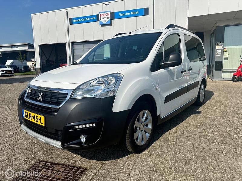 Wit Gebruikt 2018 Peugeot Partner Tepee Active MPV | € 13.490 (Iets duurder) - Afbeelding 1/4