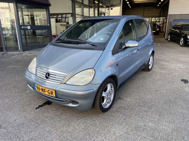 Blauw Gebruikt 2003 Mercedes A140 Elegance MPV | € 1.240 (Eerlijke prijs) - Afbeelding 1/4
