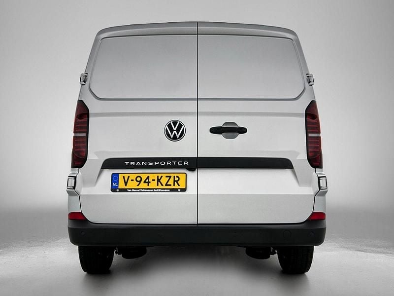 Occasion VW Transporter Life 150 PK (110 kW) 2024 Grijs Van