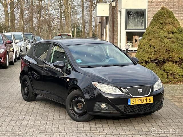 Zwart (metallic) Occasion 2011 Seat Ibiza Ecomotive Hatchback | € 1.745 (Eerlijke prijs) - Afbeelding 1/4