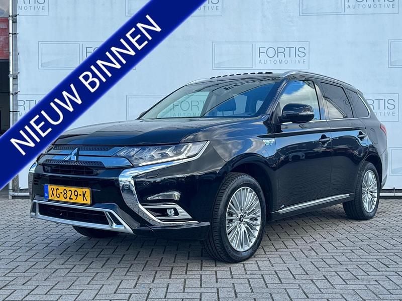 Zwart Gebruikt 2019 Mitsubishi Outlander Intense+ SUV | € 21.900 (Goede deal) - Afbeelding 1/4