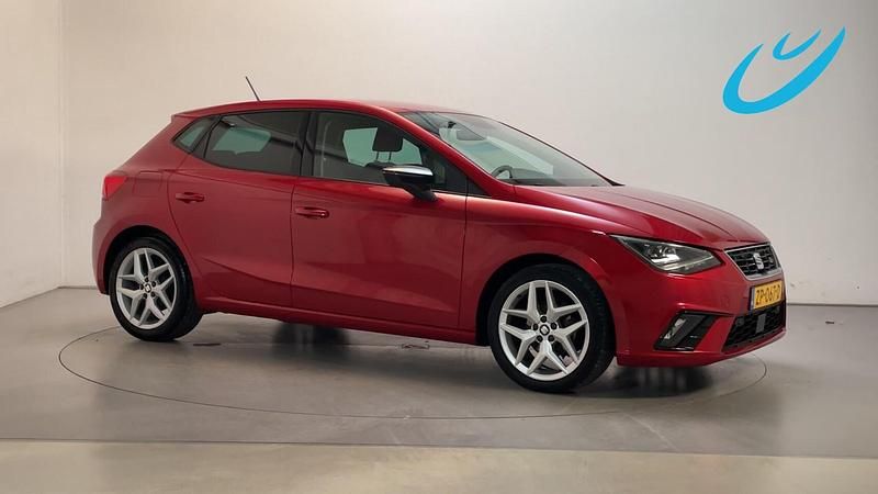 Rood Gebruikt 2019 Seat Ibiza Business Hatchback | € 15.450 (Eerlijke prijs) - Afbeelding 1/4