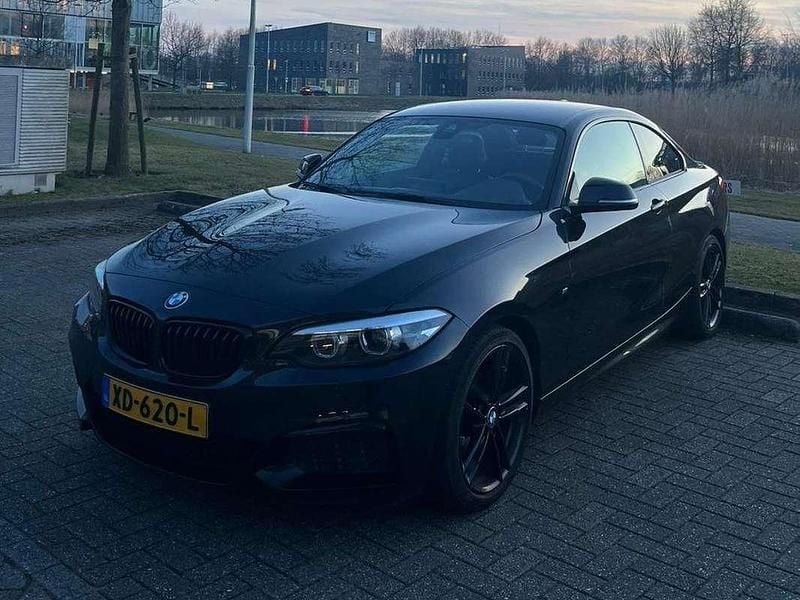 Zwart Gebruikt 2018 BMW 218 Executive Coupé | € 20.850 (Eerlijke prijs) - Afbeelding 1/4