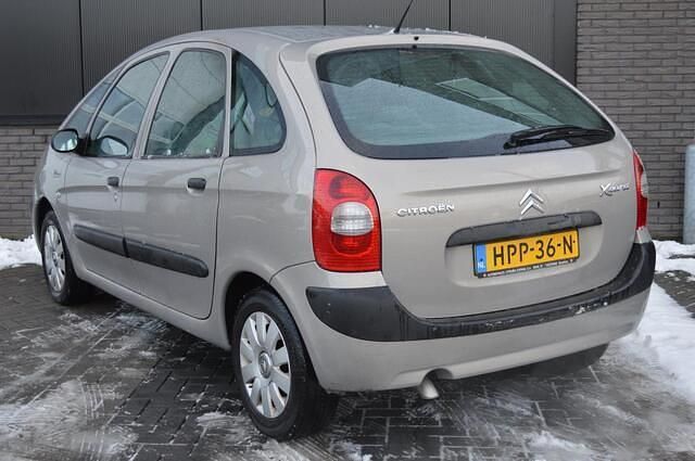 Occasion Citroën Xsara Picasso 109 PK (80 kW) 2007 Grijs MPV