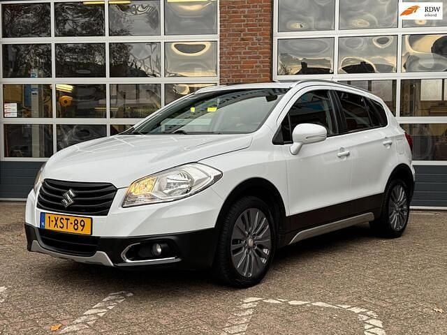 Wit Gebruikt 2014 Suzuki SX4 S-Cross Exclusive SUV | € 12.950 (Eerlijke prijs) - Afbeelding 1/4
