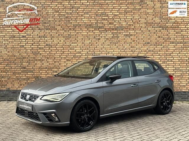 Grijs Gebruikt 2017 Seat Ibiza FR Hatchback | € 14.750 (Eerlijke prijs) - Afbeelding 1/4