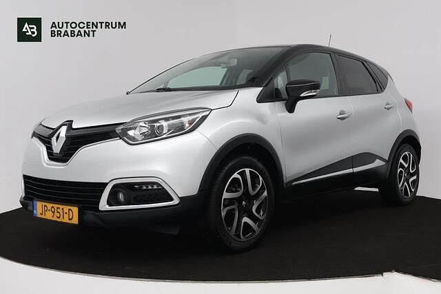 Grijs, metallic lak Gebruikt 2016 Renault Captur Dynamique SUV | € 9.945 (Eerlijke prijs) - Afbeelding 1/4