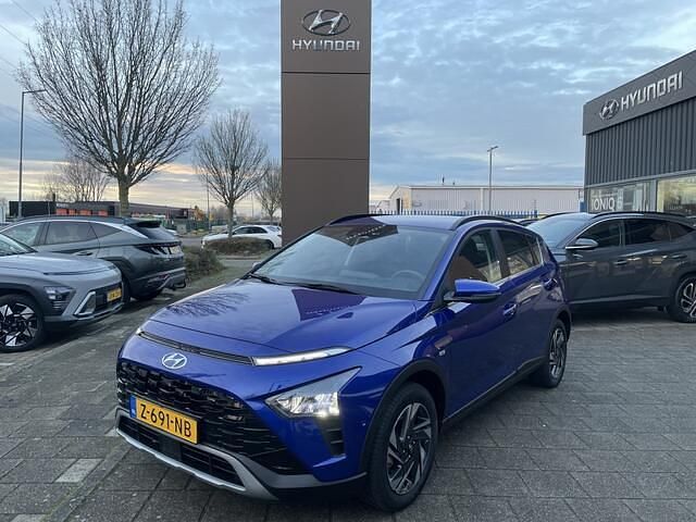 Blauw Gebruikt 2024 Hyundai Bayon Premium SUV | € 24.995 (Eerlijke prijs) - Afbeelding 1/4