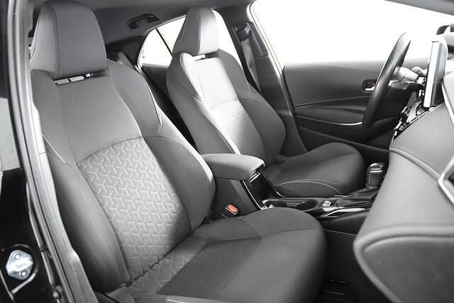 Occasion Toyota Corolla 98 PK (72 kW) 2021 Zwart Hatchback