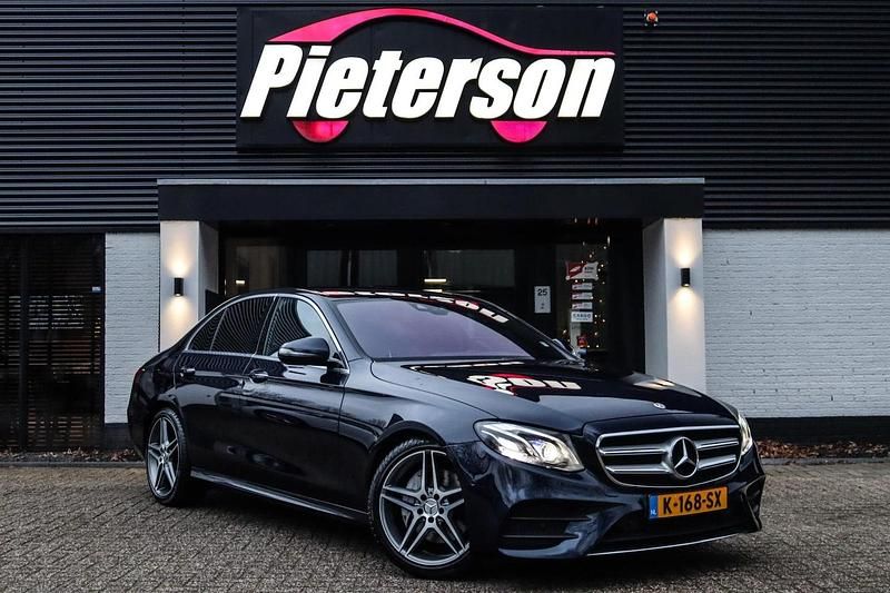 Blauw Gebruikt 2017 Mercedes E250 AMG Sedan | € 25.950 (Eerlijke prijs) - Afbeelding 1/4