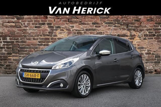 Grijs Gebruikt 2018 Peugeot 208 Allure Hatchback | € 9.745 (Eerlijke prijs) - Afbeelding 1/4
