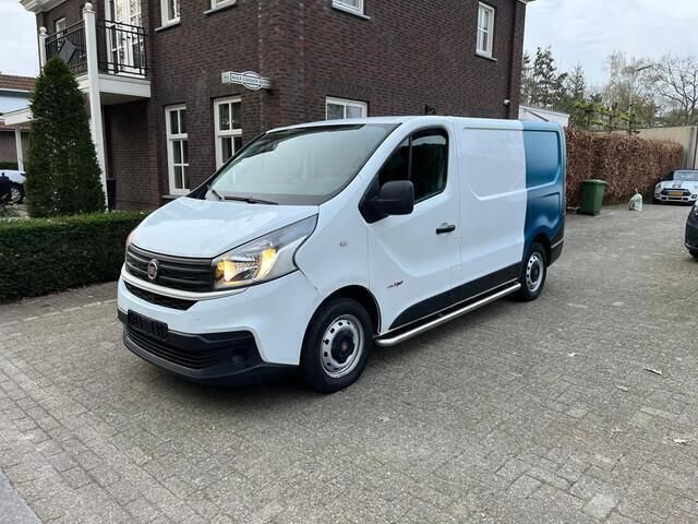 Wit Gebruikt 2017 Fiat Talento Van | € 7.500 - Afbeelding 1/4