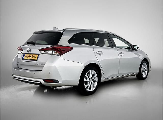 Occasion Toyota Auris Touring Sports Executive 136 PK (100 kW) 2016 Grijs (metallic) Stationwagen