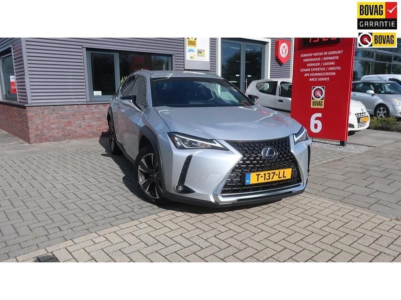 Grijs Gebruikt 2019 Lexus UX Executive Line SUV | € 27.750 (Goede deal) - Afbeelding 1/4