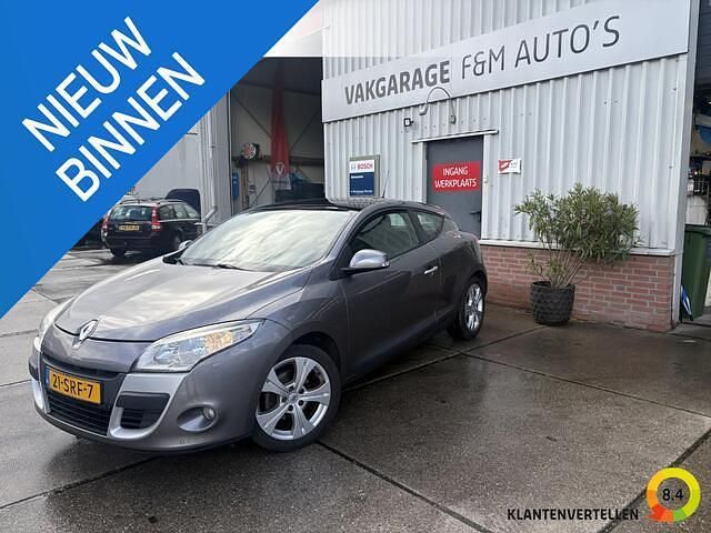 Grijs Gebruikt 2011 Renault Mégane Coupé Dynamique Coupé | € 3.950 - Afbeelding 1/4