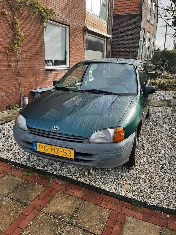 Gebruikt 1996 Toyota Starlet Hatchback | € 1.750 (Eerlijke prijs) - Afbeelding 1/4