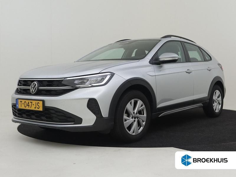 Grijs Gebruikt 2023 VW Taigo Life SUV | € 20.400 (Goede deal) - Afbeelding 1/4